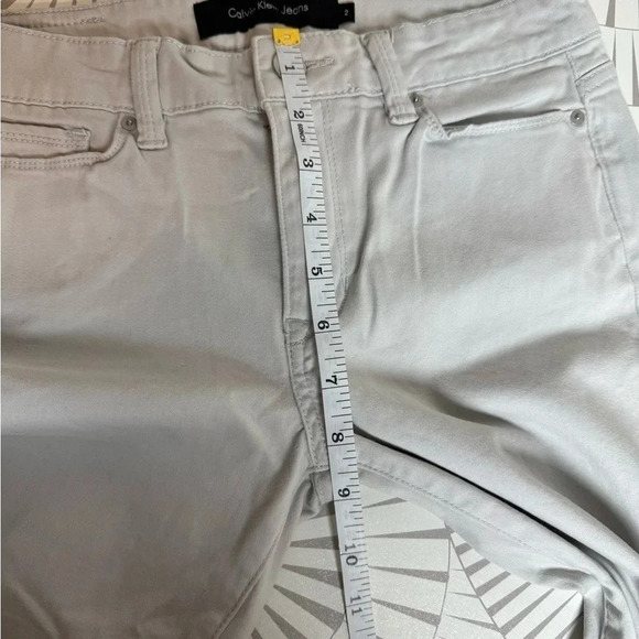 EUC WOMENS CALVIN KLEIN JEANS KHAKI - Picture 10 of 11